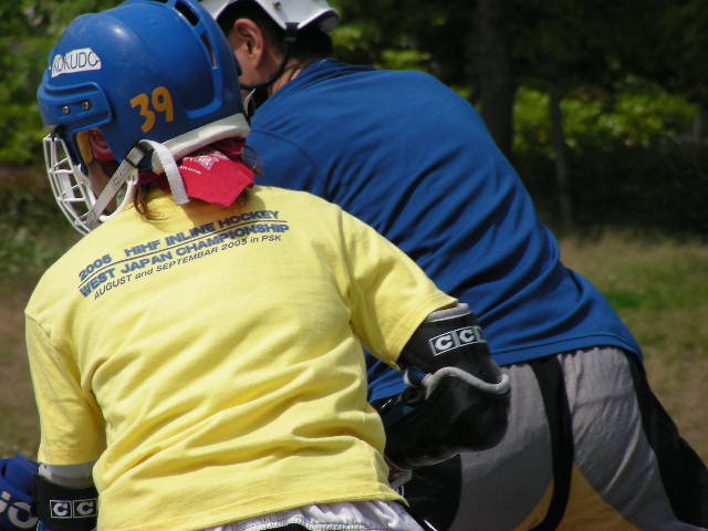 ���̉摜�̒��쌠��
Hiroshima Inline Hockey League(HIHL)�ɂ���܂��B�摜�f�[�^�̖��f�]�p�͌ł����f��\���グ�܂��B