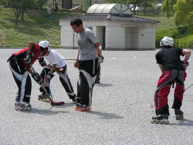 ���̉摜�̒��쌠��
Hiroshima Inline Hockey League(HIHL)�ɂ���܂��B�摜�f�[�^�̖��f�]�p�͌ł����f��\���グ�܂��B