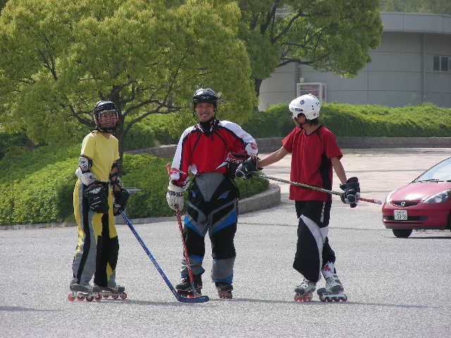 ���̉摜�̒��쌠��
Hiroshima Inline Hockey League(HIHL)�ɂ���܂��B�摜�f�[�^�̖��f�]�p�͌ł����f��\���グ�܂��B