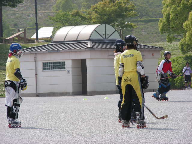 ���̉摜�̒��쌠��
Hiroshima Inline Hockey League(HIHL)�ɂ���܂��B�摜�f�[�^�̖��f�]�p�͌ł����f��\���グ�܂��B