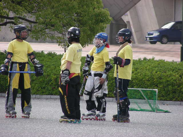 ���̉摜�̒��쌠��
Hiroshima Inline Hockey League(HIHL)�ɂ���܂��B�摜�f�[�^�̖��f�]�p�͌ł����f��\���グ�܂��B