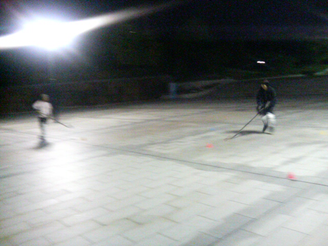 ���̉摜�̒��쌠��
Hiroshima Inline Hockey League(HIHL)�ɂ���܂��B�摜�f�[�^�̖��f�]�p�͌ł����f��\���グ�܂��B