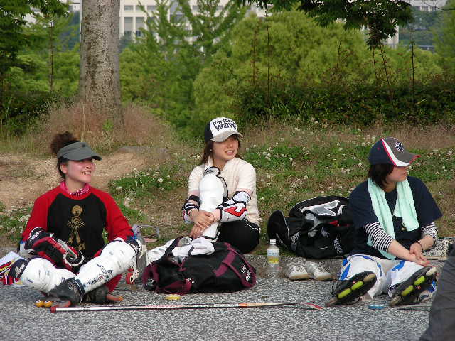 ���̉摜�̒��쌠��
Hiroshima Inline Hockey League(HIHL)�ɂ���܂��B�摜�f�[�^�̖��f�]�p�͌ł����f��\���グ�܂��B