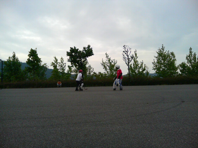 ���̉摜�̒��쌠��
Hiroshima Inline Hockey League(HIHL)�ɂ���܂��B�摜�f�[�^�̖��f�]�p�͌ł����f��\���グ�܂��B