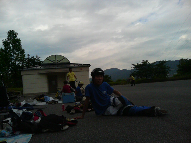 ���̉摜�̒��쌠��
Hiroshima Inline Hockey League(HIHL)�ɂ���܂��B�摜�f�[�^�̖��f�]�p�͌ł����f��\���グ�܂��B