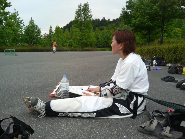 ���̉摜�̒��쌠��
Hiroshima Inline Hockey League(HIHL)�ɂ���܂��B�摜�f�[�^�̖��f�]�p�͌ł����f��\���グ�܂��B