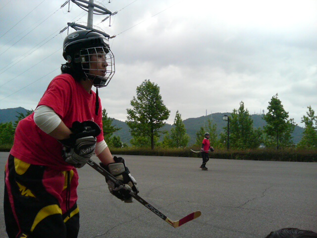 ���̉摜�̒��쌠��
Hiroshima Inline Hockey League(HIHL)�ɂ���܂��B�摜�f�[�^�̖��f�]�p�͌ł����f��\���グ�܂��B