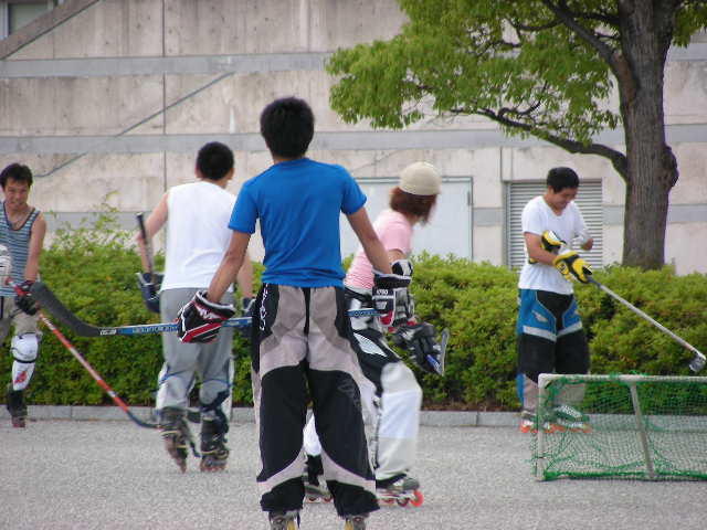 ���̉摜�̒��쌠��
Hiroshima Inline Hockey League(HIHL)�ɂ���܂��B�摜�f�[�^�̖��f�]�p�͌ł����f��\���グ�܂��B