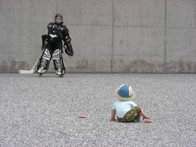 ���̉摜�̒��쌠��
Hiroshima Inline Hockey League(HIHL)�ɂ���܂��B�摜�f�[�^�̖��f�]�p�͌ł����f��\���グ�܂��B