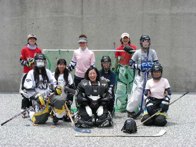 ���̉摜�̒��쌠��
Hiroshima Inline Hockey League(HIHL)�ɂ���܂��B�摜�f�[�^�̖��f�]�p�͌ł����f��\���グ�܂��B