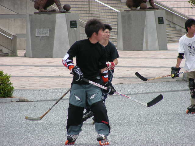 ���̉摜�̒��쌠��
Hiroshima Inline Hockey League(HIHL)�ɂ���܂��B�摜�f�[�^�̖��f�]�p�͌ł����f��\���グ�܂��B