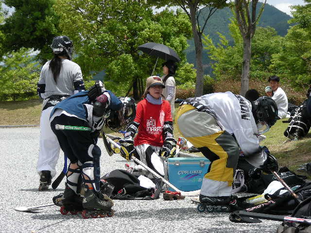 ���̉摜�̒��쌠��
Hiroshima Inline Hockey League(HIHL)�ɂ���܂��B�摜�f�[�^�̖��f�]�p�͌ł����f��\���グ�܂��B