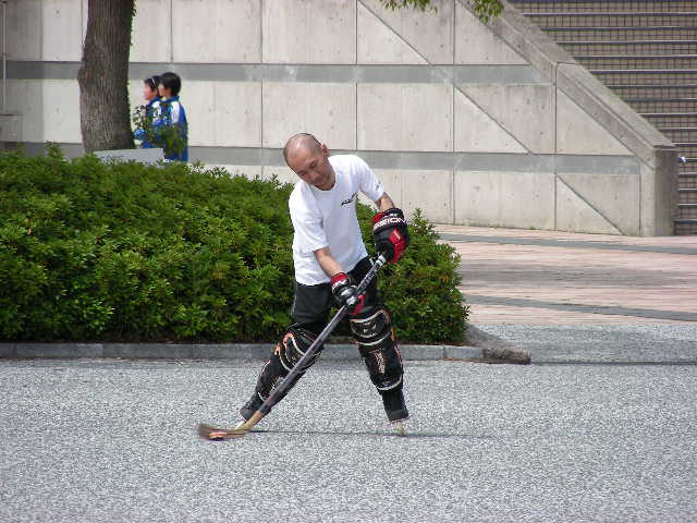 ���̉摜�̒��쌠��
Hiroshima Inline Hockey League(HIHL)�ɂ���܂��B�摜�f�[�^�̖��f�]�p�͌ł����f��\���グ�܂��B