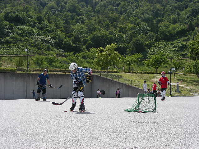 ���̉摜�̒��쌠��
Hiroshima Inline Hockey League(HIHL)�ɂ���܂��B�摜�f�[�^�̖��f�]�p�͌ł����f��\���グ�܂��B