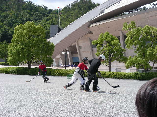 ���̉摜�̒��쌠��
Hiroshima Inline Hockey League(HIHL)�ɂ���܂��B�摜�f�[�^�̖��f�]�p�͌ł����f��\���グ�܂��B