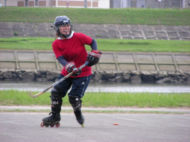 ���̉摜�̒��쌠��
Hiroshima Inline Hockey League(HIHL)�ɂ���܂��B�摜�f�[�^�̖��f�]�p�͌ł����f��\���グ�܂��B