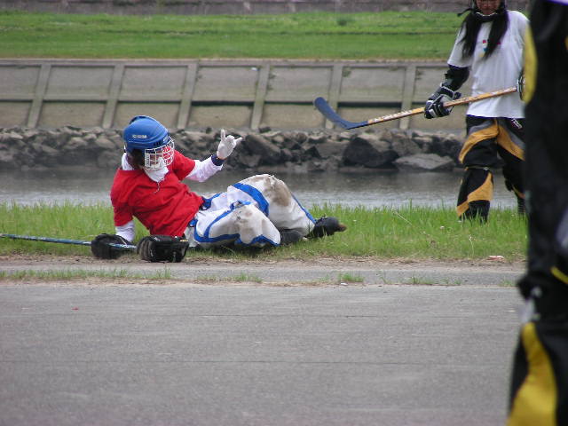 ���̉摜�̒��쌠��
Hiroshima Inline Hockey League(HIHL)�ɂ���܂��B�摜�f�[�^�̖��f�]�p�͌ł����f��\���グ�܂��B