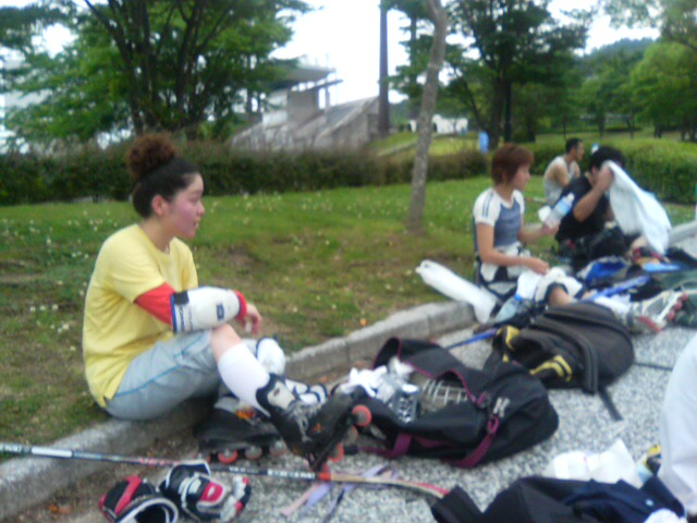 ���̉摜�̒��쌠��
Hiroshima Inline Hockey League(HIHL)�ɂ���܂��B�摜�f�[�^�̖��f�]�p�͌ł����f��\���グ�܂��B