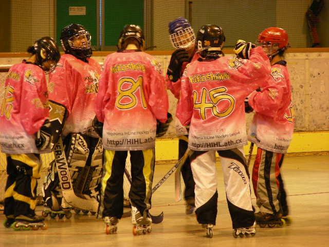 ���̉摜�̒��쌠��
Hiroshima Inline Hockey League(HIHL)�ɂ���܂��B�摜�f�[�^�̖��f�]�p�͌ł����f��\���グ�܂��B