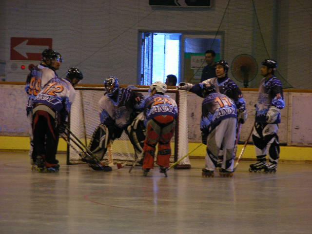 ���̉摜�̒��쌠��
Hiroshima Inline Hockey League(HIHL)�ɂ���܂��B�摜�f�[�^�̖��f�]�p�͌ł����f��\���グ�܂��B