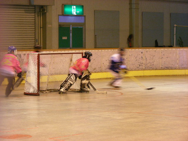 ���̉摜�̒��쌠��
Hiroshima Inline Hockey League(HIHL)�ɂ���܂��B�摜�f�[�^�̖��f�]�p�͌ł����f��\���グ�܂��B