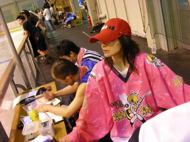 ���̉摜�̒��쌠��
Hiroshima Inline Hockey League(HIHL)�ɂ���܂��B�摜�f�[�^�̖��f�]�p�͌ł����f��\���グ�܂��B