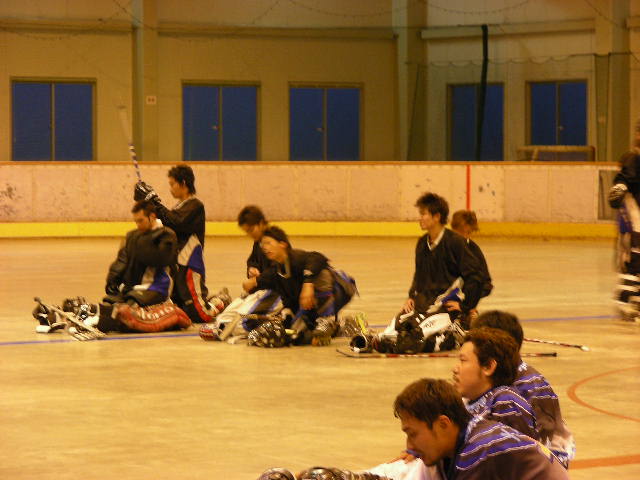 ���̉摜�̒��쌠��
Hiroshima Inline Hockey League(HIHL)�ɂ���܂��B�摜�f�[�^�̖��f�]�p�͌ł����f��\���グ�܂��B