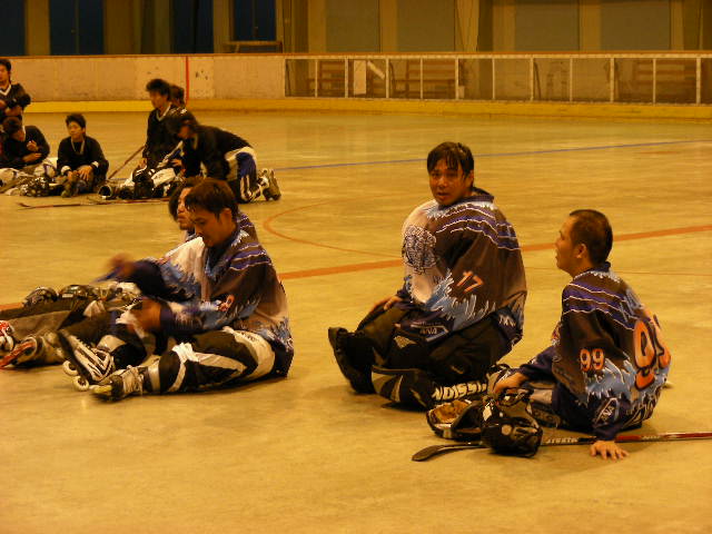 ���̉摜�̒��쌠��
Hiroshima Inline Hockey League(HIHL)�ɂ���܂��B�摜�f�[�^�̖��f�]�p�͌ł����f��\���グ�܂��B