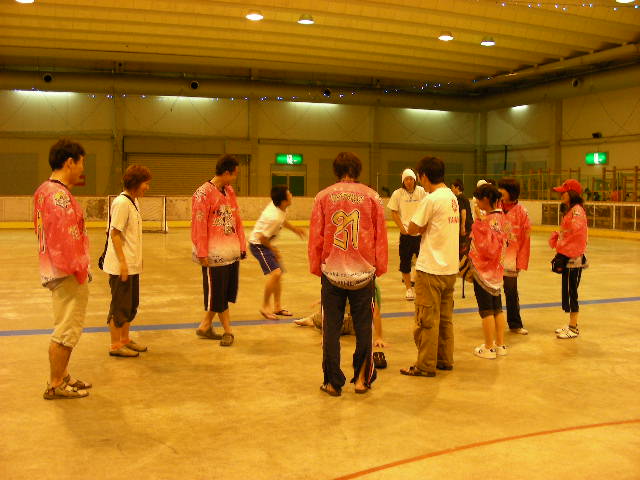 ���̉摜�̒��쌠��
Hiroshima Inline Hockey League(HIHL)�ɂ���܂��B�摜�f�[�^�̖��f�]�p�͌ł����f��\���グ�܂��B