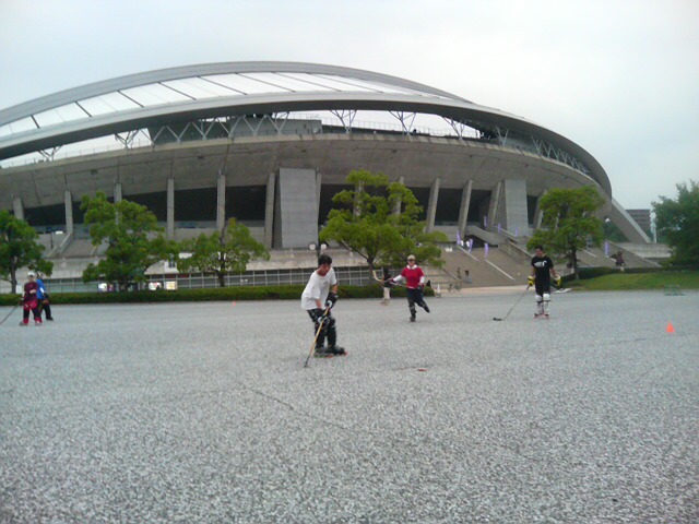 ���̉摜�̒��쌠��
Hiroshima Inline Hockey League(HIHL)�ɂ���܂��B�摜�f�[�^�̖��f�]�p�͌ł����f��\���グ�܂��B