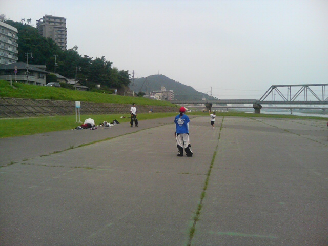 ���̉摜�̒��쌠��
Hiroshima Inline Hockey League(HIHL)�ɂ���܂��B�摜�f�[�^�̖��f�]�p�͌ł����f��\���グ�܂��B