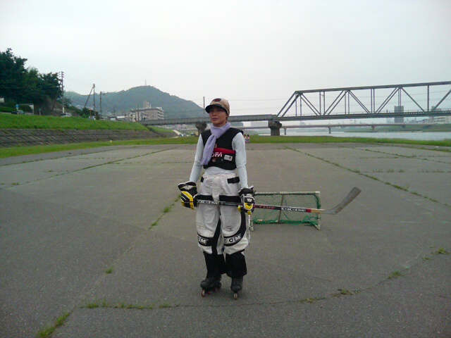 ���̉摜�̒��쌠��
Hiroshima Inline Hockey League(HIHL)�ɂ���܂��B�摜�f�[�^�̖��f�]�p�͌ł����f��\���グ�܂��B