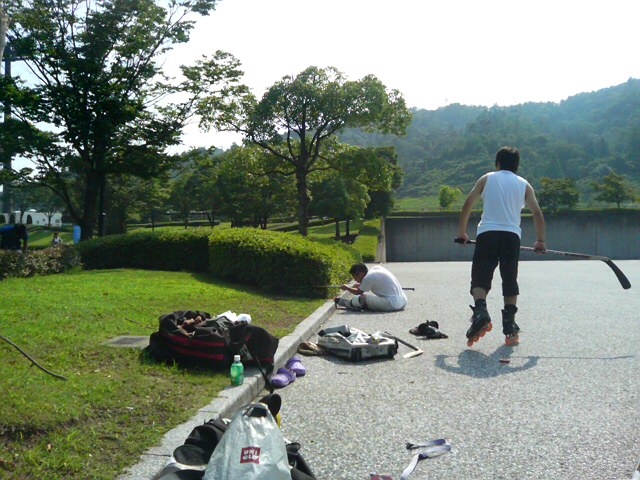 ���̉摜�̒��쌠��
Hiroshima Inline Hockey League(HIHL)�ɂ���܂��B�摜�f�[�^�̖��f�]�p�͌ł����f��\���グ�܂��B