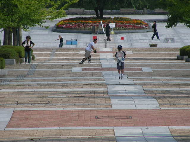 ���̉摜�̒��쌠��
Hiroshima Inline Hockey League(HIHL)�ɂ���܂��B�摜�f�[�^�̖��f�]�p�͌ł����f��\���グ�܂��B