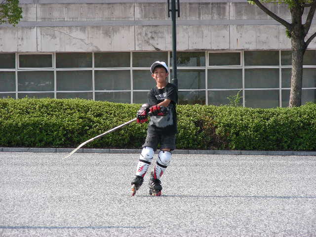 ���̉摜�̒��쌠��
Hiroshima Inline Hockey League(HIHL)�ɂ���܂��B�摜�f�[�^�̖��f�]�p�͌ł����f��\���グ�܂��B