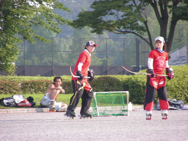 ���̉摜�̒��쌠��
Hiroshima Inline Hockey League(HIHL)�ɂ���܂��B�摜�f�[�^�̖��f�]�p�͌ł����f��\���グ�܂��B