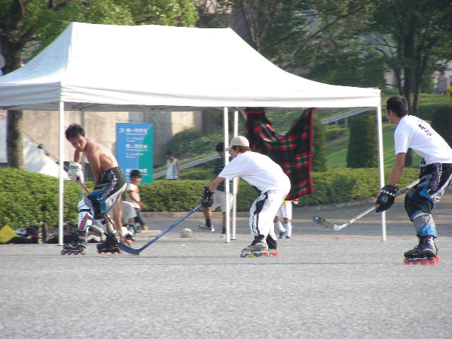 ���̉摜�̒��쌠��
Hiroshima Inline Hockey League(HIHL)�ɂ���܂��B�摜�f�[�^�̖��f�]�p�͌ł����f��\���グ�܂��B