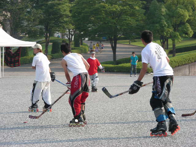 ���̉摜�̒��쌠��
Hiroshima Inline Hockey League(HIHL)�ɂ���܂��B�摜�f�[�^�̖��f�]�p�͌ł����f��\���グ�܂��B