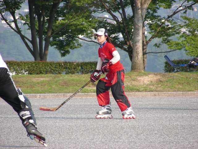 ���̉摜�̒��쌠��
Hiroshima Inline Hockey League(HIHL)�ɂ���܂��B�摜�f�[�^�̖��f�]�p�͌ł����f��\���グ�܂��B