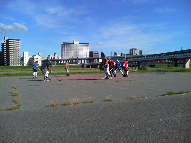 ���̉摜�̒��쌠��
Hiroshima Inline Hockey League(HIHL)�ɂ���܂��B�摜�f�[�^�̖��f�]�p�͌ł����f��\���グ�܂��B