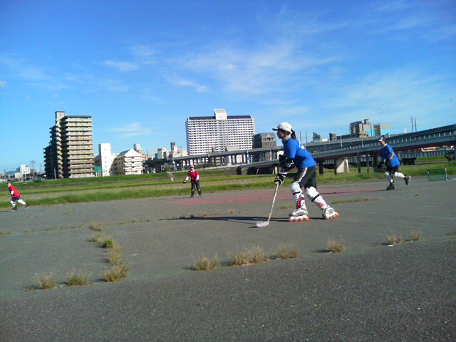 ���̉摜�̒��쌠��
Hiroshima Inline Hockey League(HIHL)�ɂ���܂��B�摜�f�[�^�̖��f�]�p�͌ł����f��\���グ�܂��B