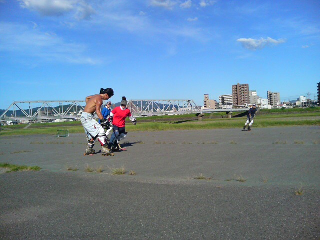 ���̉摜�̒��쌠��
Hiroshima Inline Hockey League(HIHL)�ɂ���܂��B�摜�f�[�^�̖��f�]�p�͌ł����f��\���グ�܂��B