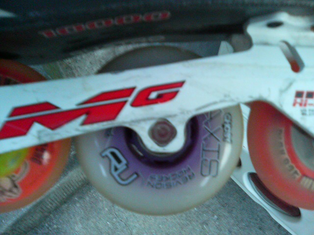 ���̉摜�̒��쌠��
Hiroshima Inline Hockey League(HIHL)�ɂ���܂��B�摜�f�[�^�̖��f�]�p�͌ł����f��\���グ�܂��B