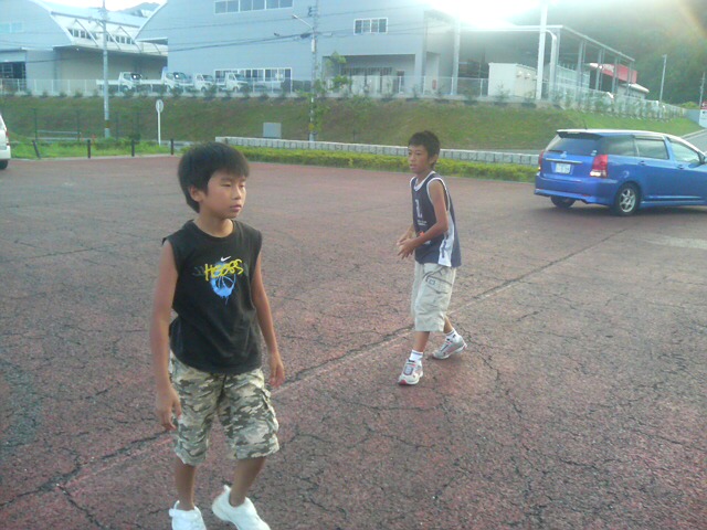 ���̉摜�̒��쌠��
Hiroshima Inline Hockey League(HIHL)�ɂ���܂��B�摜�f�[�^�̖��f�]�p�͌ł����f��\���グ�܂��B