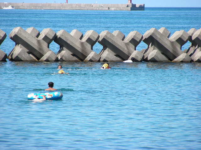 ���̉摜�̒��쌠��
Hiroshima Inline Hockey League(HIHL)�ɂ���܂��B�摜�f�[�^�̖��f�]�p�͌ł����f��\���グ�܂��B