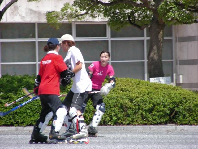 ���̉摜�̒��쌠��
Hiroshima Inline Hockey League(HIHL)�ɂ���܂��B�摜�f�[�^�̖��f�]�p�͌ł����f��\���グ�܂��B