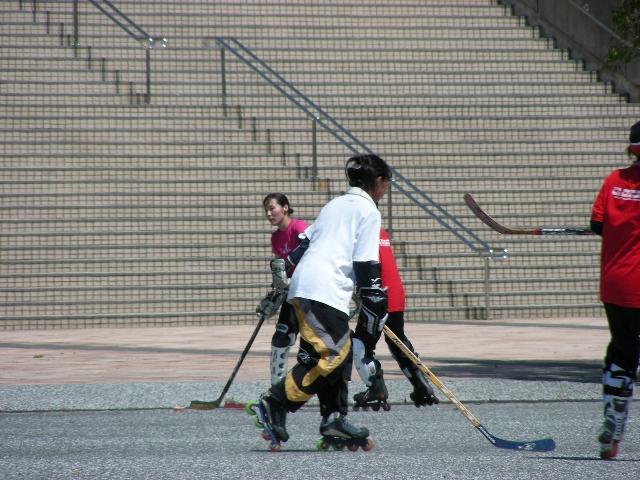 ���̉摜�̒��쌠��
Hiroshima Inline Hockey League(HIHL)�ɂ���܂��B�摜�f�[�^�̖��f�]�p�͌ł����f��\���グ�܂��B