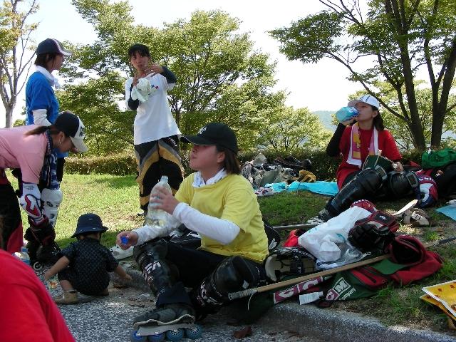 ���̉摜�̒��쌠��
Hiroshima Inline Hockey League(HIHL)�ɂ���܂��B�摜�f�[�^�̖��f�]�p�͌ł����f��\���グ�܂��B