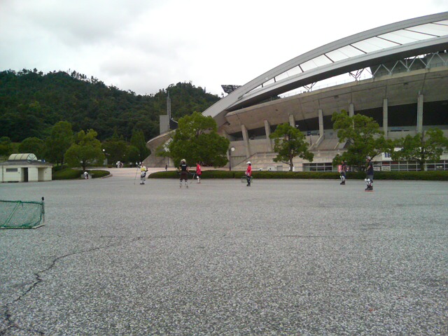 ���̉摜�̒��쌠��
Hiroshima Inline Hockey League(HIHL)�ɂ���܂��B�摜�f�[�^�̖��f�]�p�͌ł����f��\���グ�܂��B