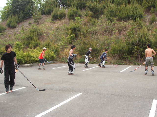 ���̉摜�̒��쌠��
Hiroshima Inline Hockey League(HIHL)�ɂ���܂��B�摜�f�[�^�̖��f�]�p�͌ł����f��\���グ�܂��B